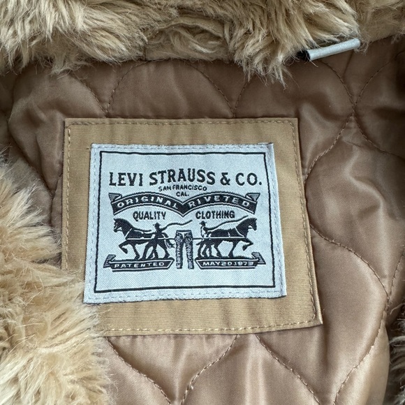 Levi’s Arctic Cloth Faux Fur Parka Jacket - Picture 5 of 6